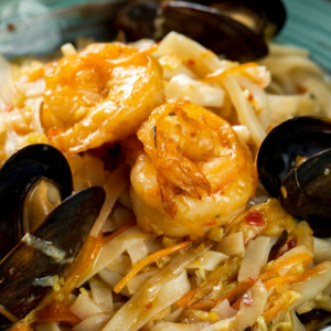 Рисовая лапша с морепродуктами